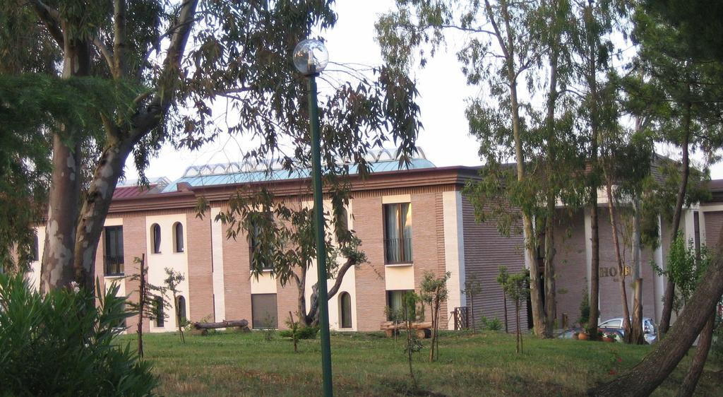 Hotel D.G. Garden Беневенто Екстериор снимка
