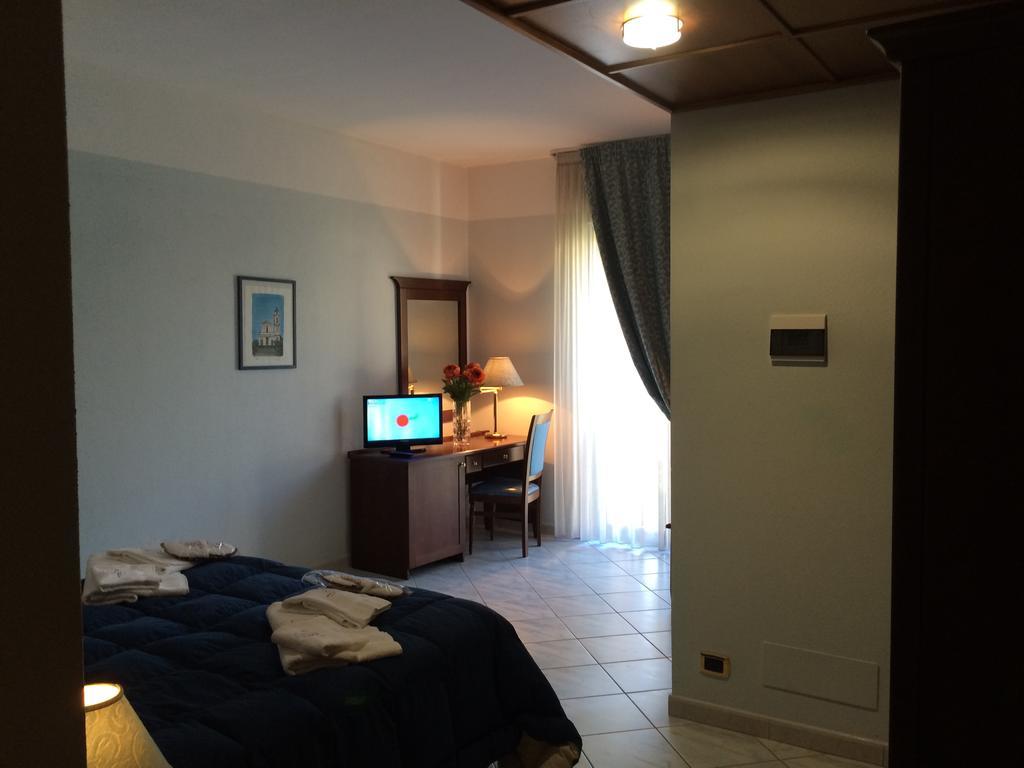 Hotel D.G. Garden Беневенто Стая снимка